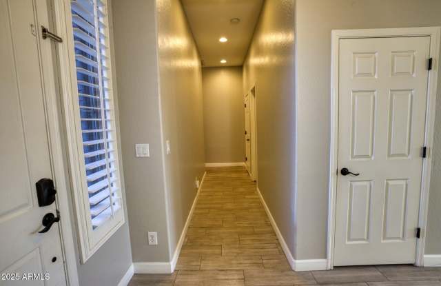 38540 N Vista Hills Court Gallery 2
