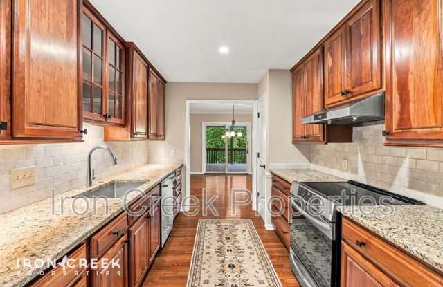702 Crowfields Lane Gallery 4