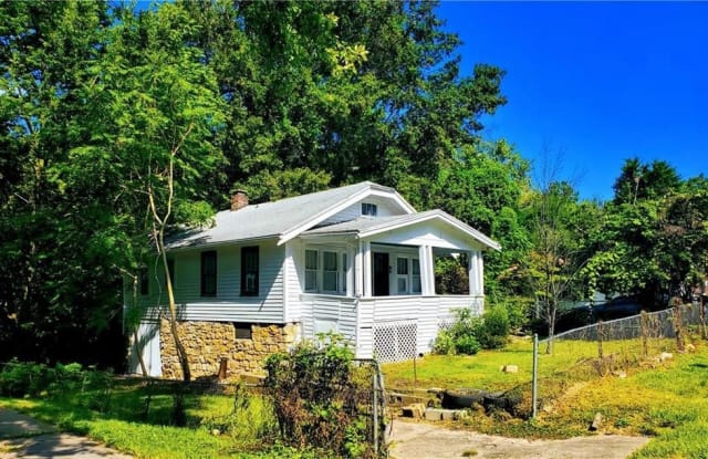 7000 Spruce Avenue - 7000 Spruce Avenue, Kansas City, MO 64132