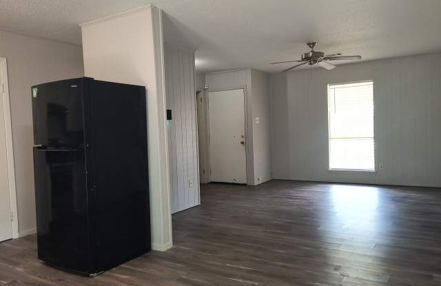 2203 Crestwood Drive Gallery 3