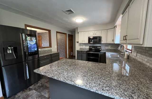Three Bedroom Single Family House for Rent @ ClearView Ave, Waterville photos photos