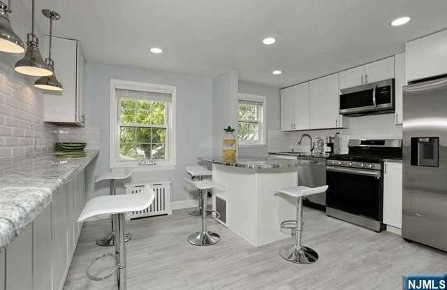 100 Huguenot Avenue 6B photos photos