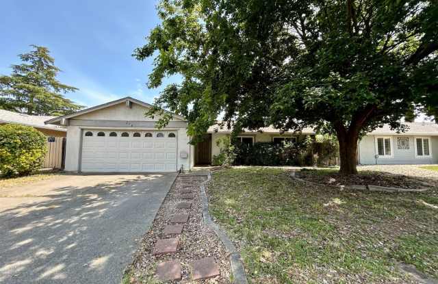 Spacious 3-Bedroom Home in Southtown Vacaville – Prime Location photos photos