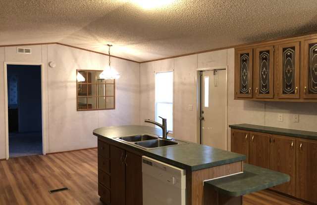 895 E Mcneil Rd - 895 East McNeil Road, Benson, AZ 85602