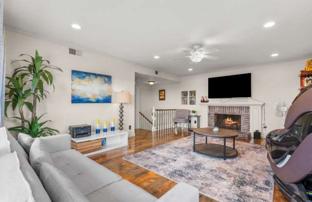 9558 Swinton Ave photos photos