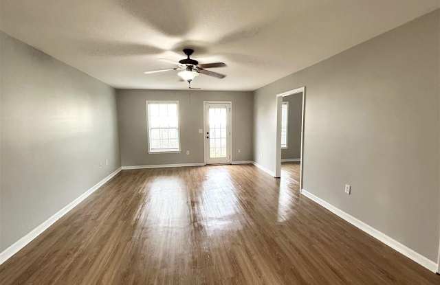 878 Mollhoff Ct. Gallery 3