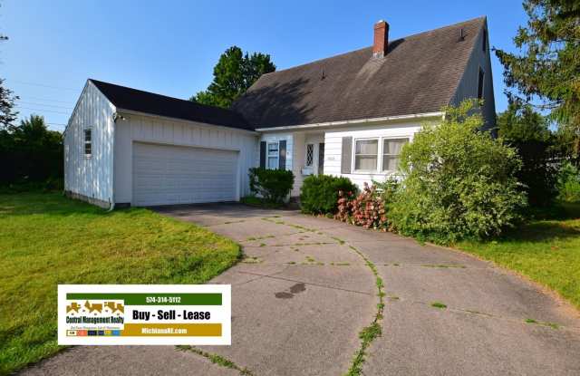 4/5 bedroom 2.5 bath home close to the University of Notre Dame - 18820 Pawnee Lane, St. Joseph County, IN 46637
