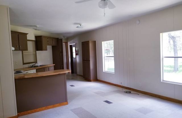 3/2 mobile home in Elmendorf, TX Gallery 4