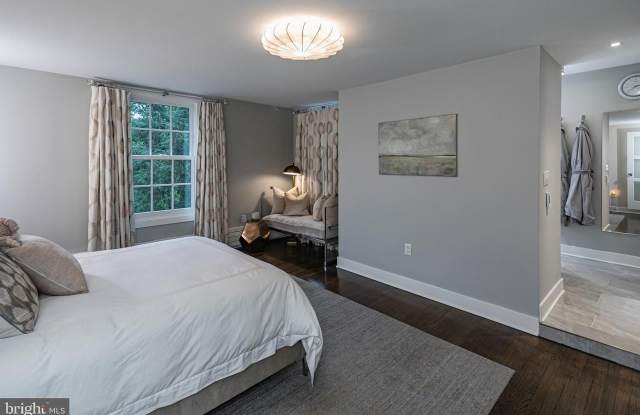 8 Greenholm St # 3 photos photos