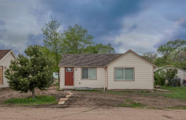 Remodeled home! Granite! SS Appliances! - 311 North 10th Avenue, Sterling, CO 80751 Remodeled home! Granite! SS Appliances! - 311 North 10th Avenue, Sterling, CO 80751