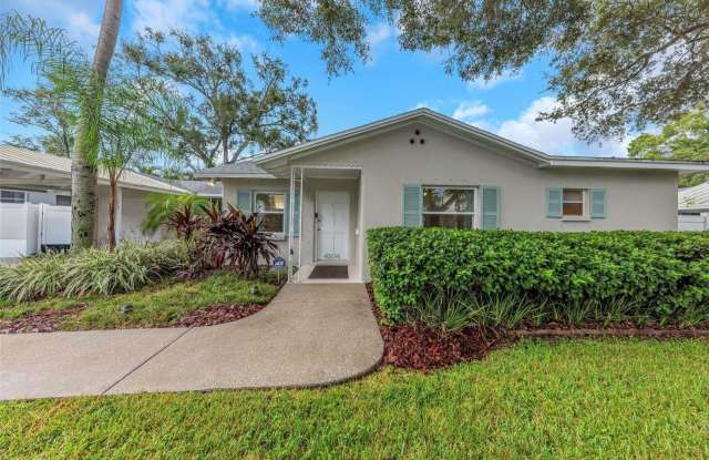 4204 W PALMIRA Avenue Gallery 1