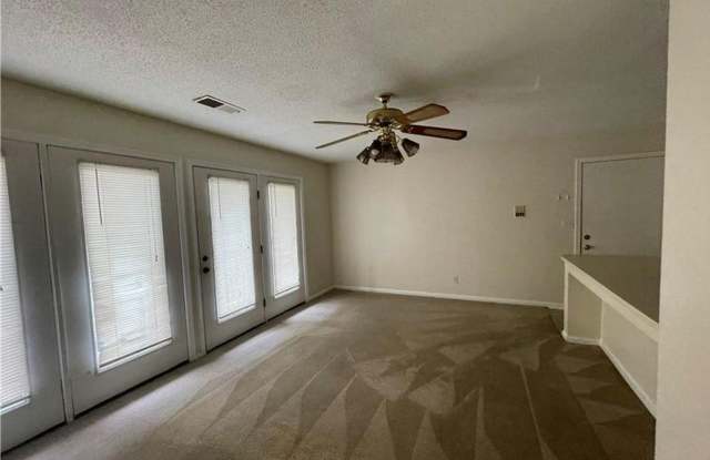 COMING SOON!! 2 BED 2 BATH CONDO! photos photos