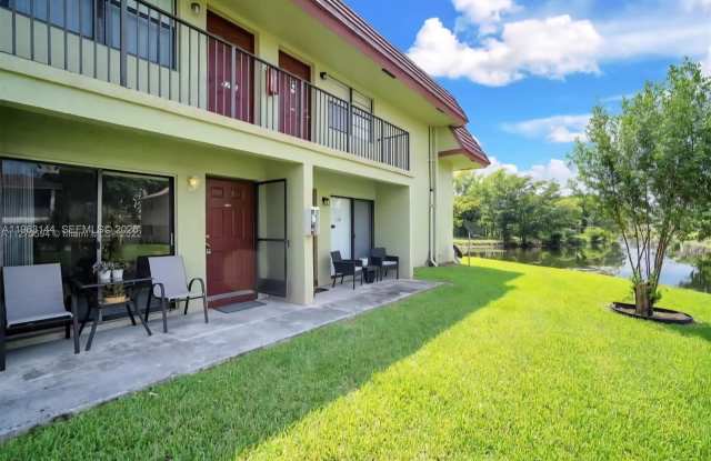 3258 NW 104th Ave photos photos