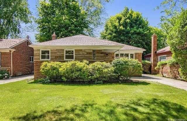 21905 SUSSEX Street photos photos