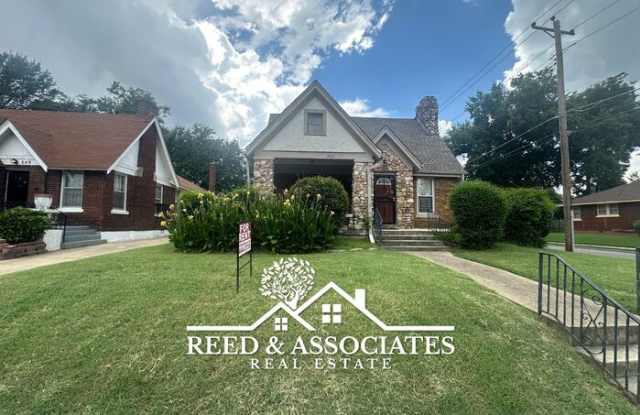 855 North Willett Street photos photos