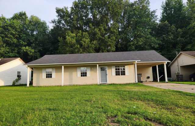 Spacious 3-Bed, 2-Bath Home in a Quiet Neighborhood photos photos