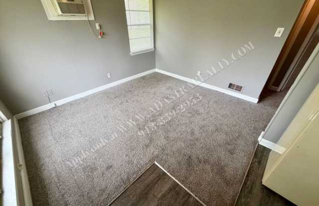 6007 East 153 Terrace Gallery 2