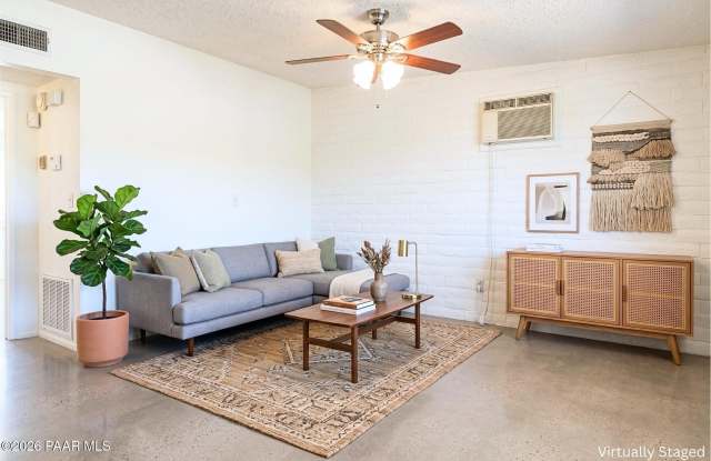 5901 E Fairmount Street Gallery 2