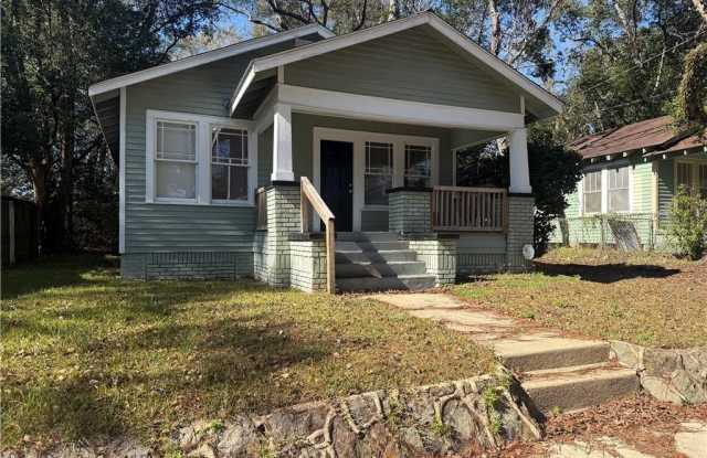 135 Carlen Street N photos photos