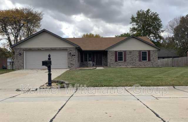 1721 Spruce Hill Dr photos photos