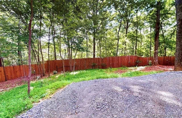 2402 Rockwood (Cottage) Drive Gallery 4