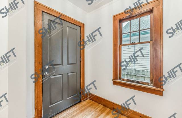 357 Cedar St NE Gallery 2
