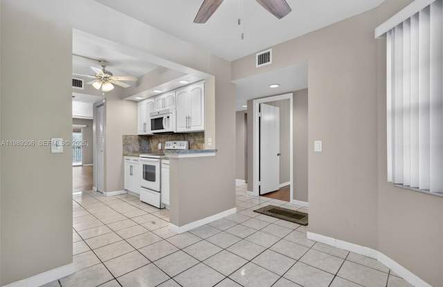 12500 SW 5th Ct photos photos