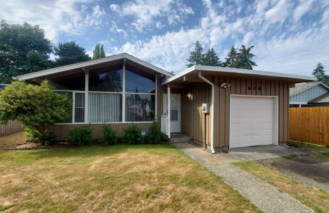 608-118th St S - 608 118th Street South, Parkland, WA 98444