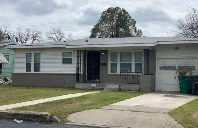 330 Como St. - 330 Como Street, San Antonio, TX 78220