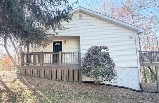 West Asheville 3 Bed, 2 Bath Home For Rent - 185 Hudson Street, Asheville, NC 28806 West Asheville 3 Bed, 2 Bath Home For Rent - 185 Hudson Street, Asheville, NC 28806