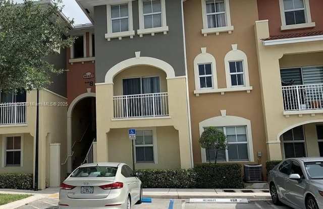 10855 NW 88th Ter photos photos