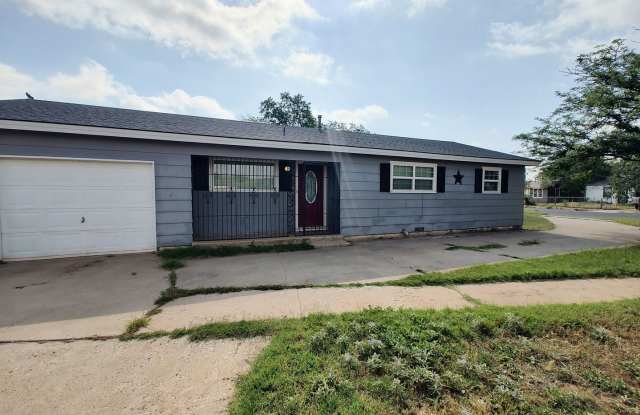 Charming 3 Bed 1 Bath Home Near UMC photos photos