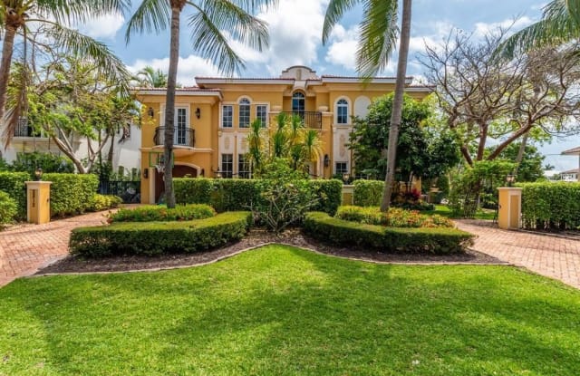 2812 NE 23rd Ave - 2812 Northeast 23rd Avenue, Lighthouse Point, FL 33064