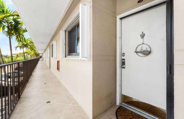 3605 S Ocean Boulevard Gallery 3