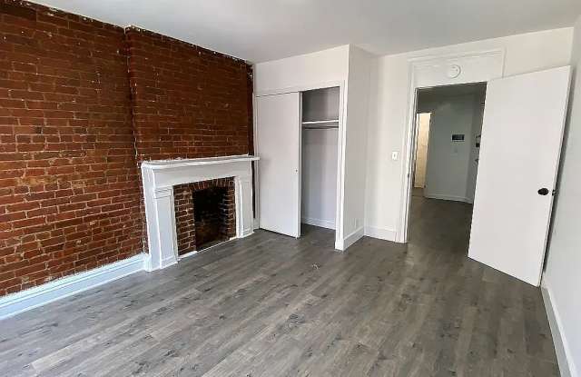 410 W 56th St Apt 4A Gallery 3