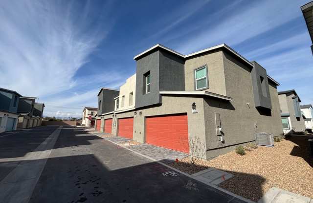 Charming 3Bed/2.5Bath/2Car Townhouse located in Northwest Las Vegas - Make the Move for Less: $300 Off Move-In. photos photos