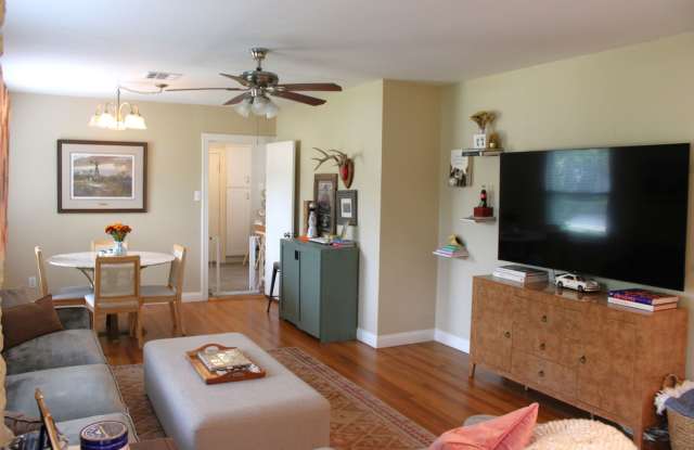 5703 Woodview Ave, Austin, Texas 78756 Gallery 3