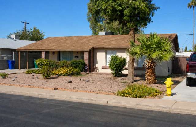OPEN House COMING  -   LARGE 4BR/2BA HOUSE  – NEWLY REMODELED BATHROOMS – TILE THROUGHOUT – $1,995 -  REMODELED, NEW BATHROOMS WITH NEW TUB AND SHOWERS, GREAT LOCATION, NEAR MCC, SHOPPING ETC. Gallery 1