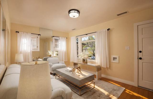 1816-1818 Silver Lake Blvd - 1818 photos photos