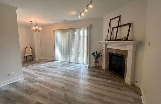 1753 Plymouth Court Gallery 3