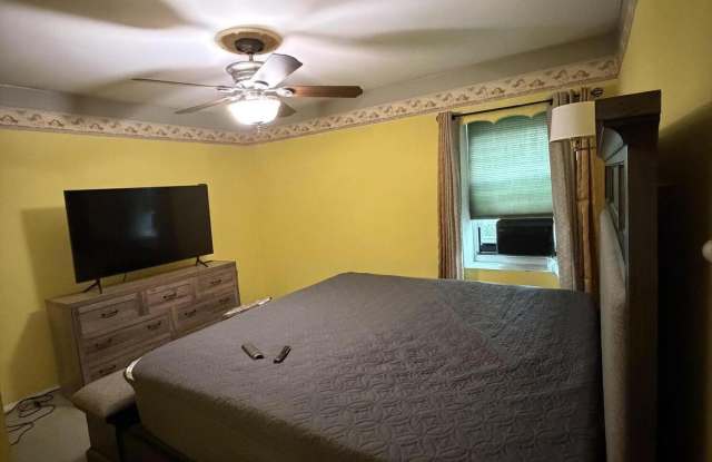 168 Greentree Road Gallery 2