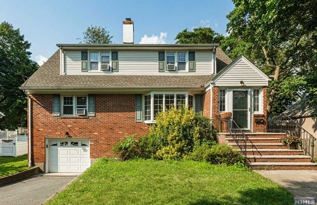315 Allen Place - 315 Allen Place, Ridgewood, NJ 07450