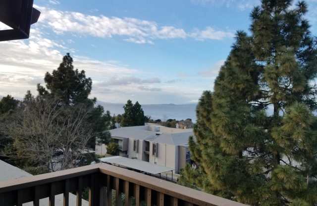 The Villas at Harbor Pointe Gallery 4