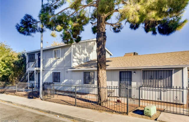 24 Rose Circle photos photos