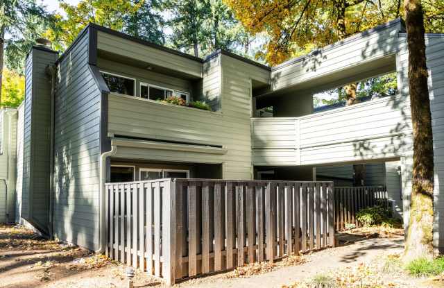 Modern Lake Oswego Condo - 2bd, 1ba - 996 sqft photos photos