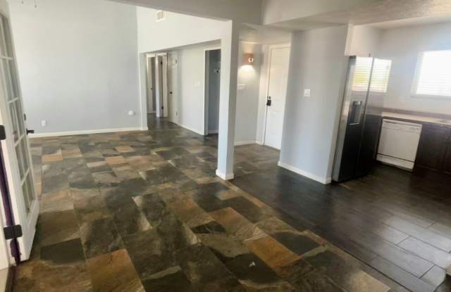 AVAILABLE NOW - 3 Bedroom 2 Bath aprox 1400 Sq Feet - Near Unser and Southern - 819 Madeira Drive Southeast, Rio Rancho, NM 87124