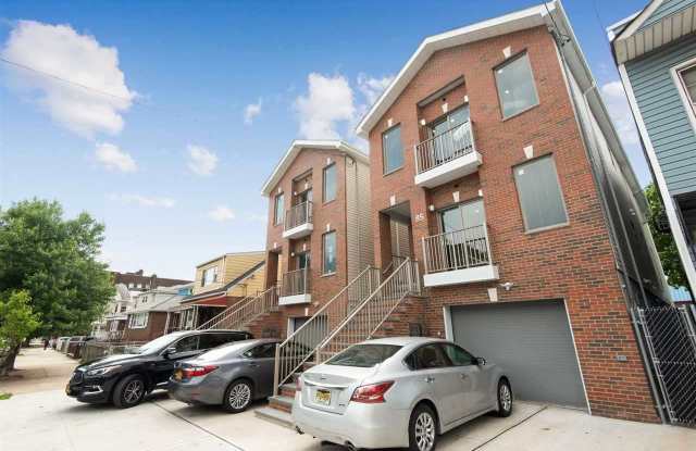 85 CORBIN AVE - 85 Corbin Ave, Jersey City, NJ 07306