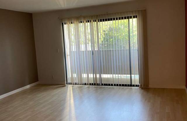 959 E Spring Crest Ct #20 Gallery 3