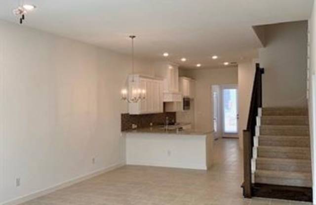 204 Indian Hills Avenue Gallery 3