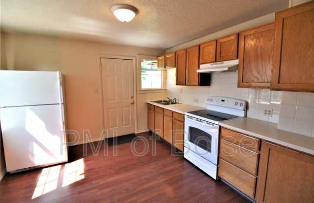616 E Freeport St - 616 East Freeport Street, Caldwell, ID 83605